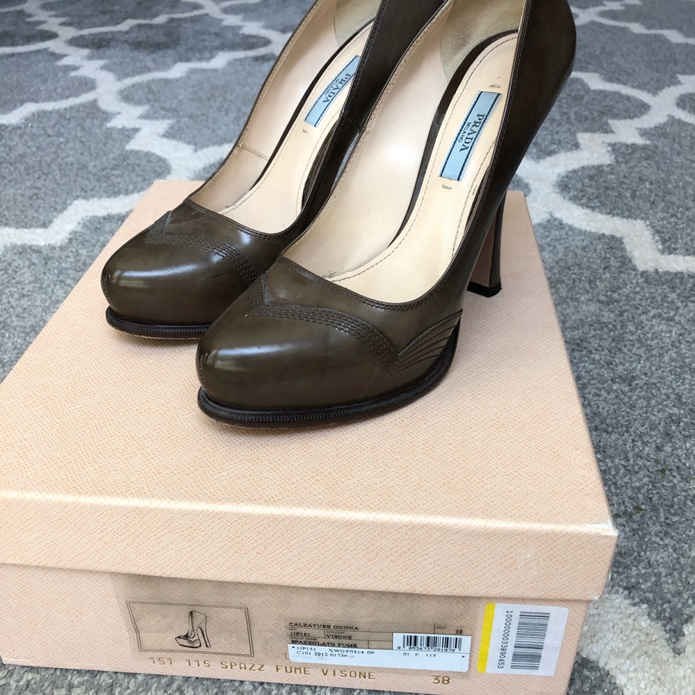 Prada pumps - Picture 3 of 5